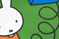 Flying Carpet x Miffy Miffy Spielteppich, grün, 180x140 cm