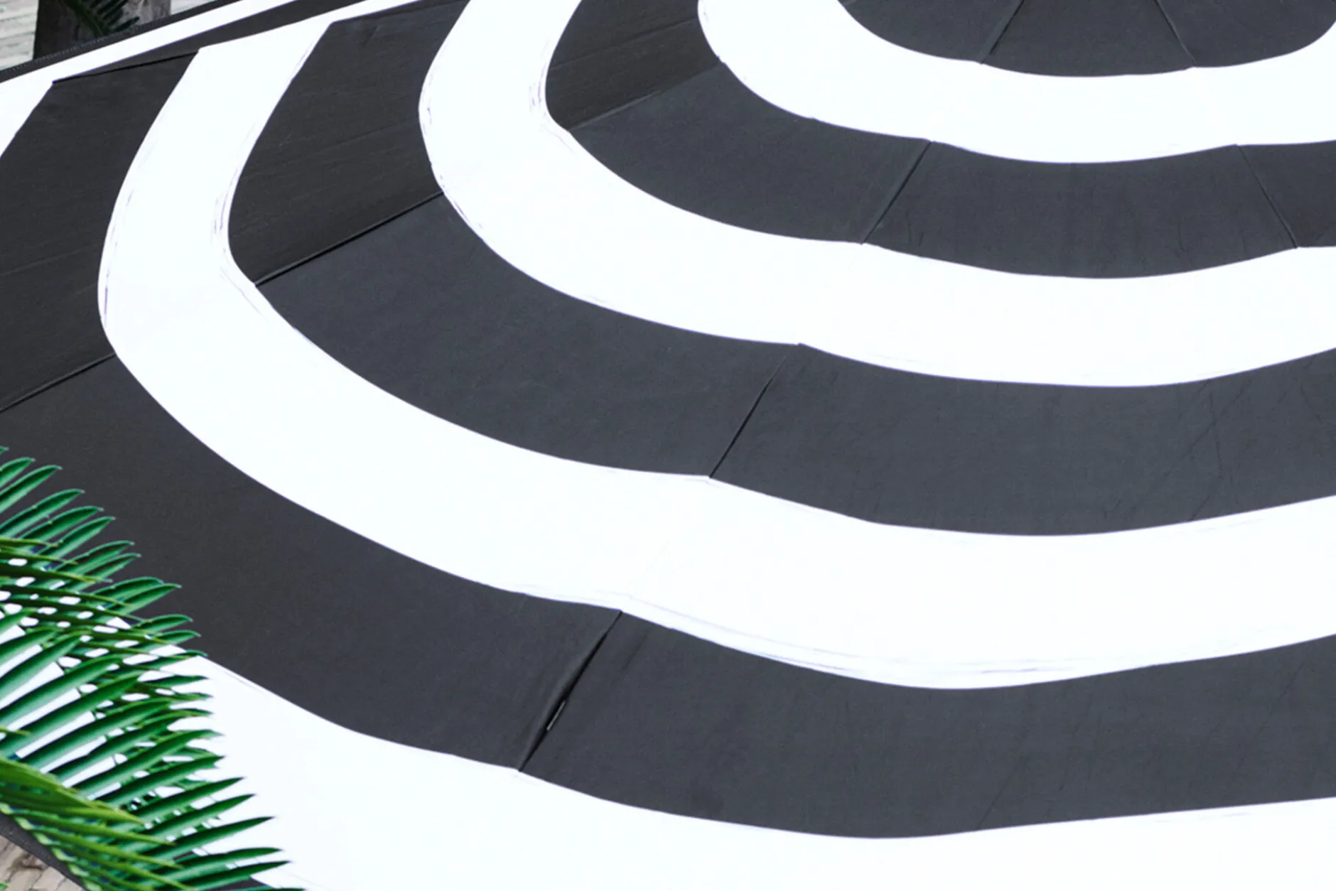 Stripesol 350 cm Sonnenschirm, schwarz, 350x350x280 cm