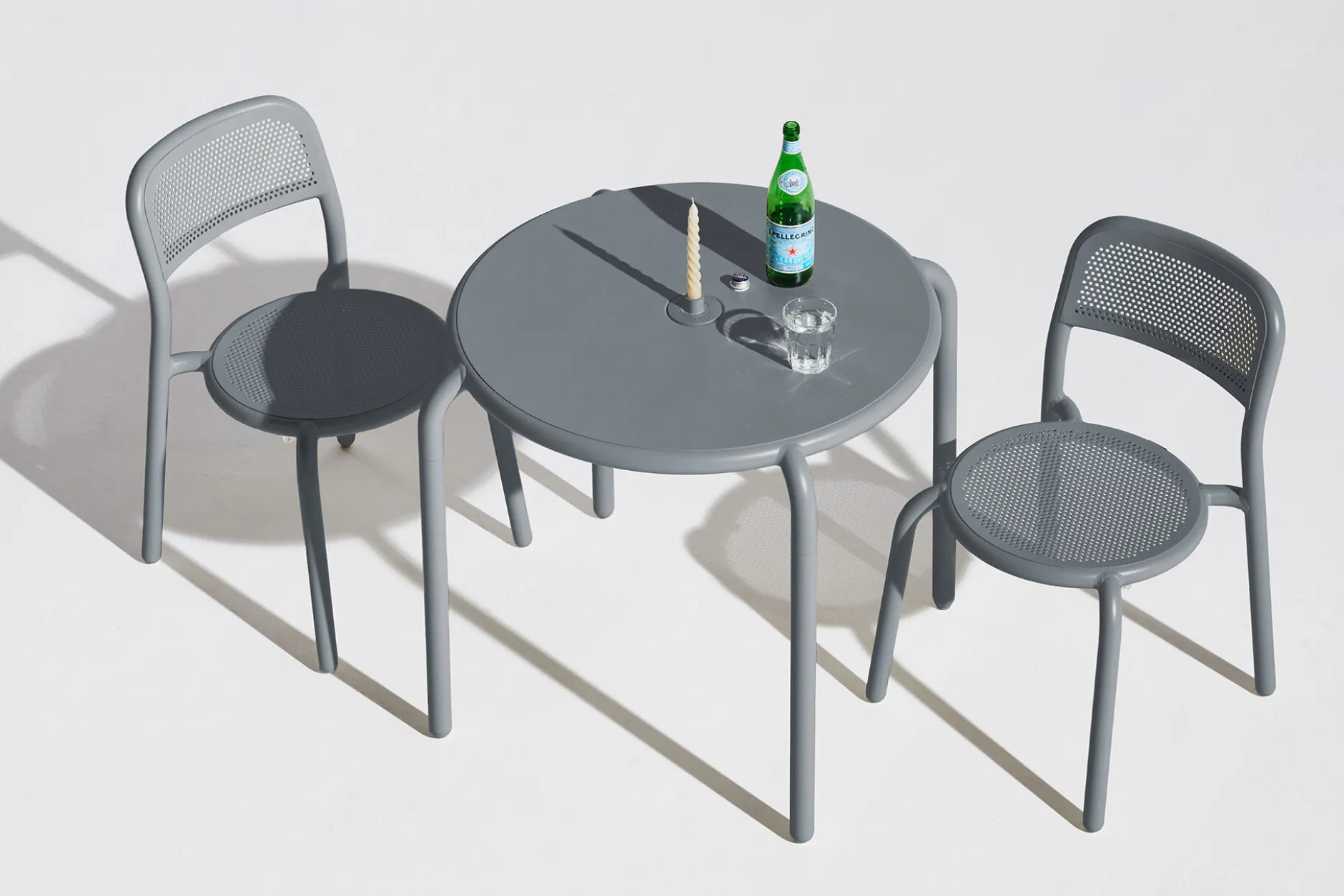 Toní Bistreau Kleiner Gartentisch, grau, 80x80x76 cm