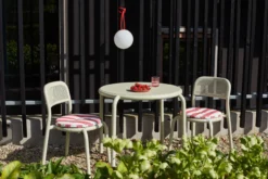Toní Bistreau Kleiner Gartentisch, beige, 80x80x76 cm